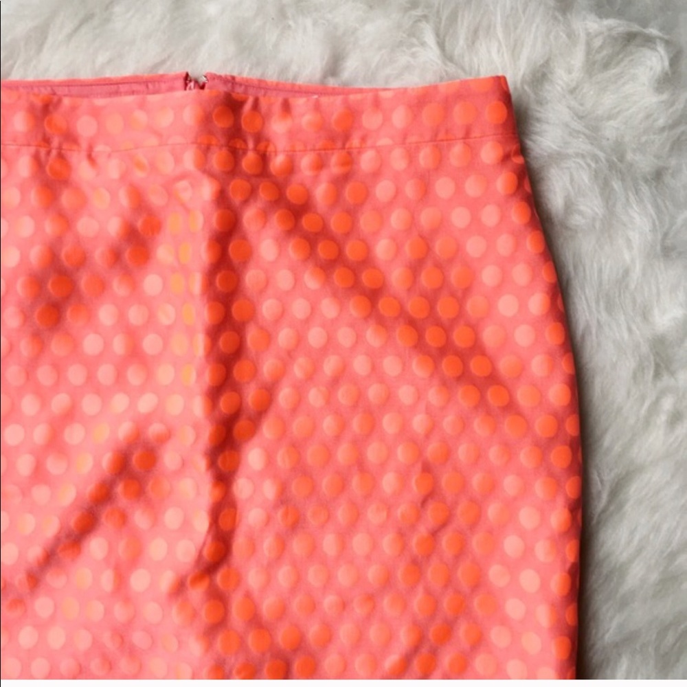 SOLD! πJ.Crew Polka dot Pencil Skirt Coral Pink - Picture 2 of 3