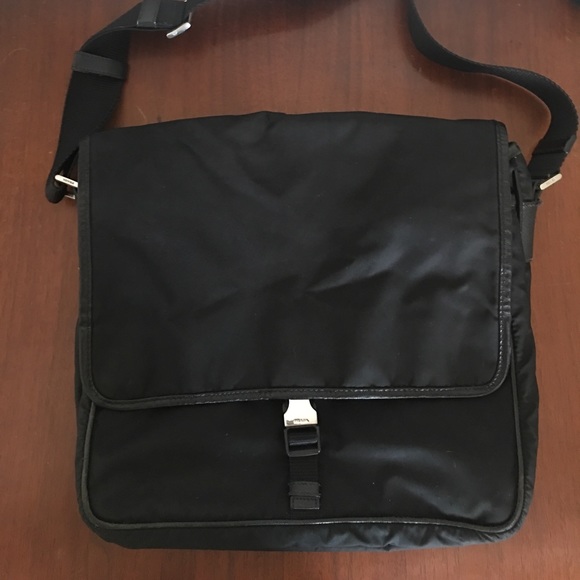 Authentic 2007 PRADA messenger bag. - Picture 2 of 8