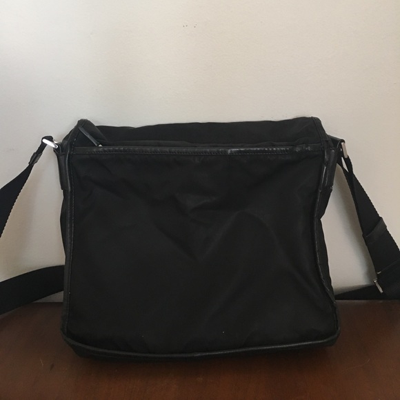 Authentic 2007 PRADA messenger bag. - Picture 3 of 8