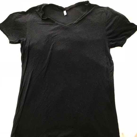 H&M t-shirt - Picture 1 of 2