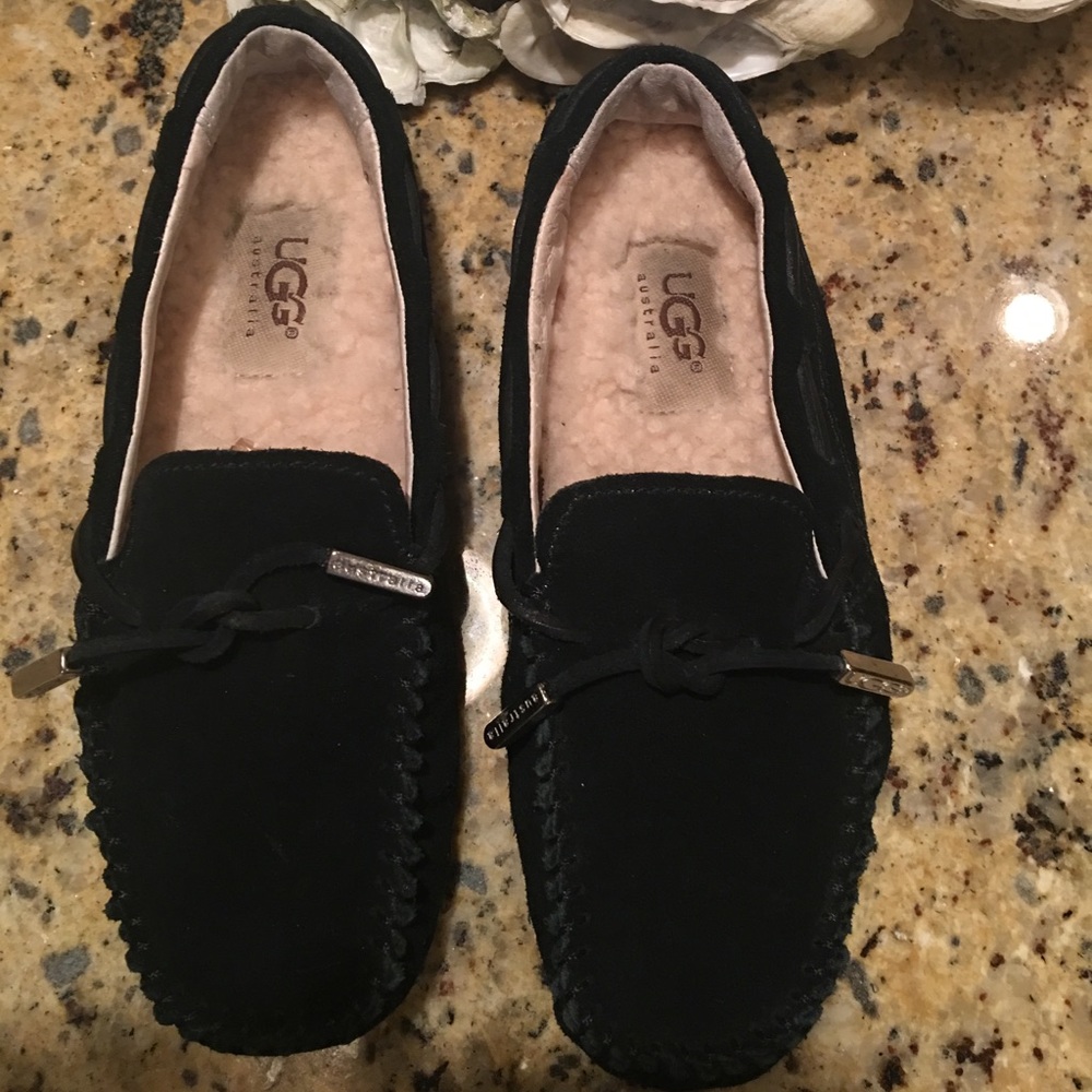 UGG moccasins👦🏼👧🏼
