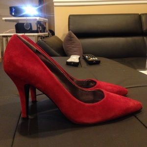Red Suede Nine West Pumps