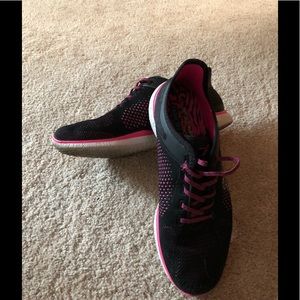 Sketchers women shoes
