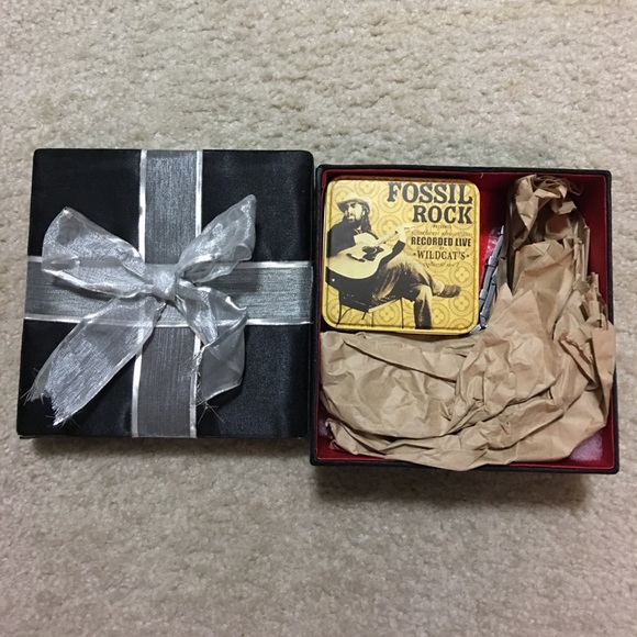 ❣️SOLD❣️Men's Fossil Two Tone Analog Watch - Picture 3 of 8