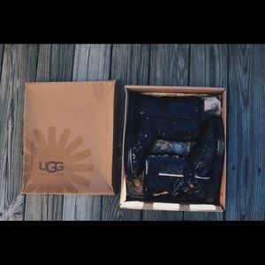 AUTHENTIC SPARKLE BLACK UGGS
