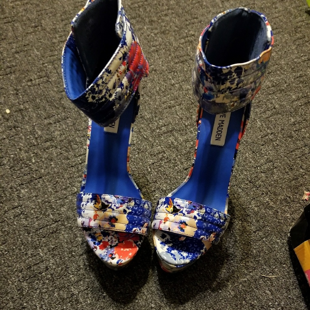 Shoes - Picture 2 of 2