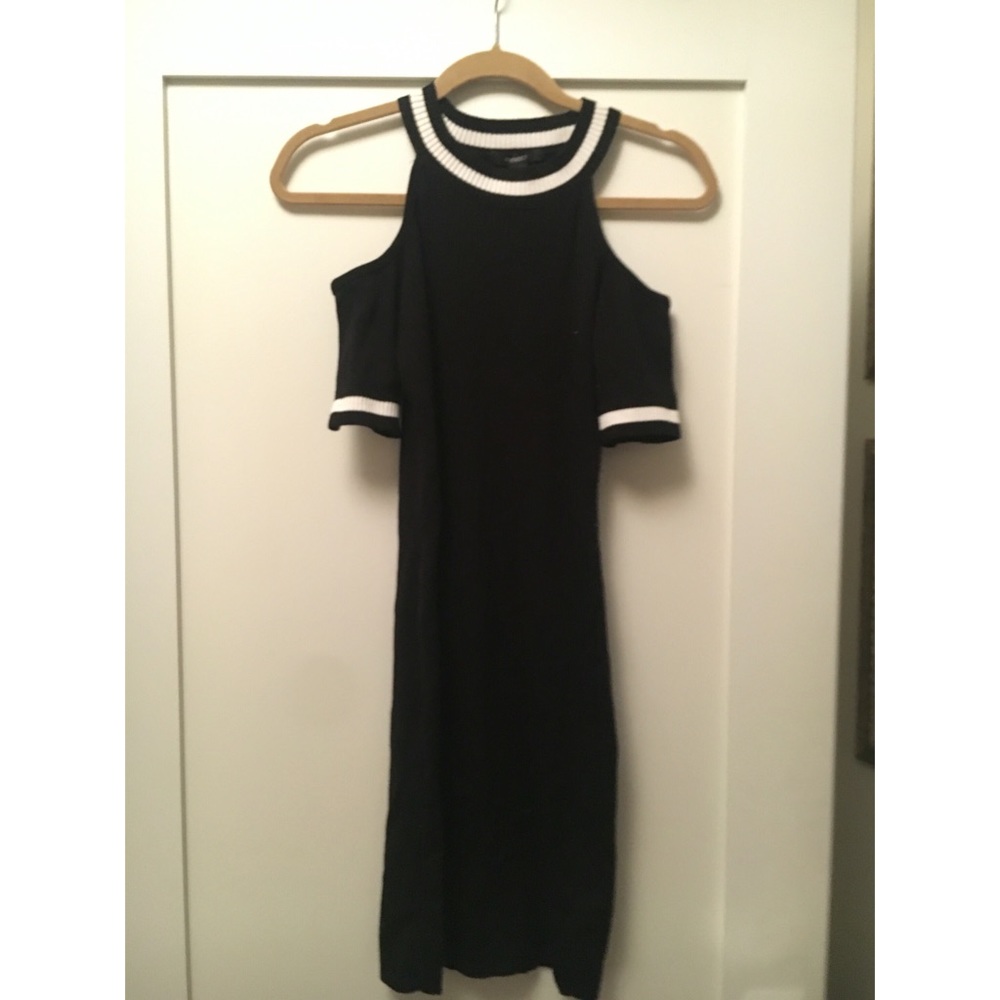 Forever 21 Knit Cold Shoulder Dress