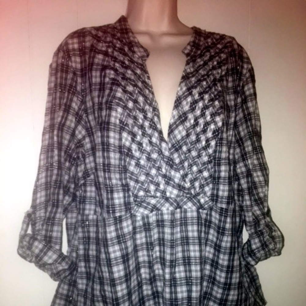 Torrid Checkered Black & White Camp Shirt Size 3