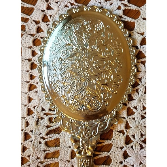 🎀 Victorian Style Plastic Vanity Hand Mirror 🎀 - Picture 4 of 4