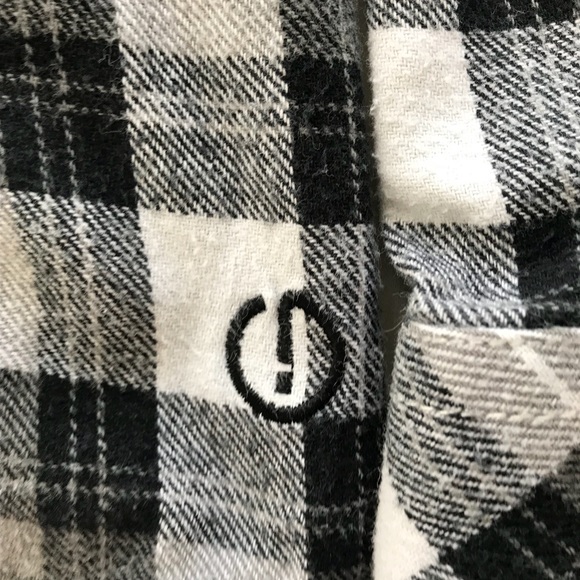 Shirt - Picture 2 of 3