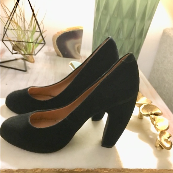 Kimchi Blue Shoes - Anthropologie Kimchi Blue Suede Black Funky Heel 8