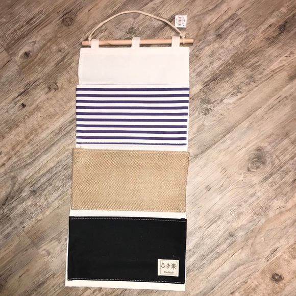 Accessories - ❤️ Three pocket hanger