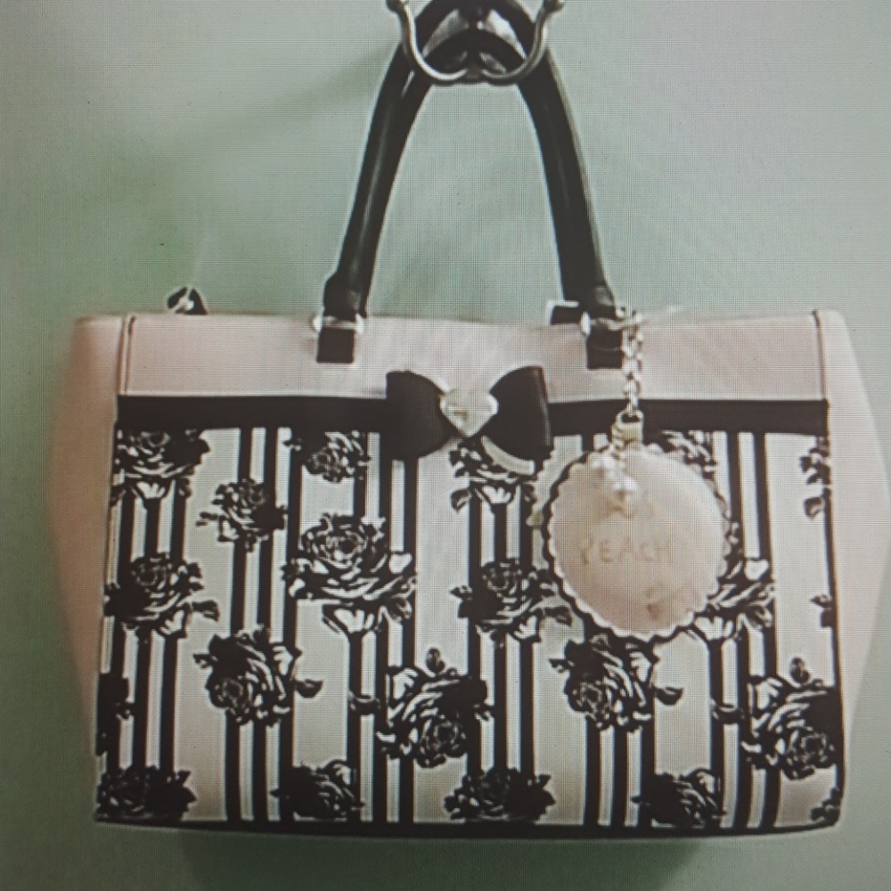 BETSEY JOHNSON BAG 2PS