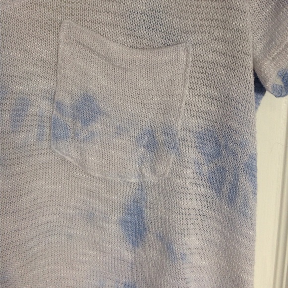 light blue and white tee - Picture 2 of 3