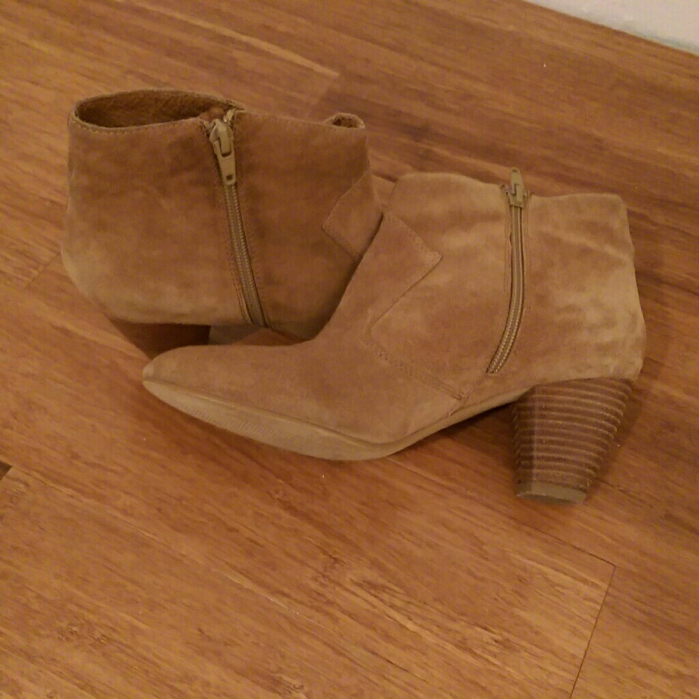 Aldo Suede Ankle Boots. Fits like a 9.5/10