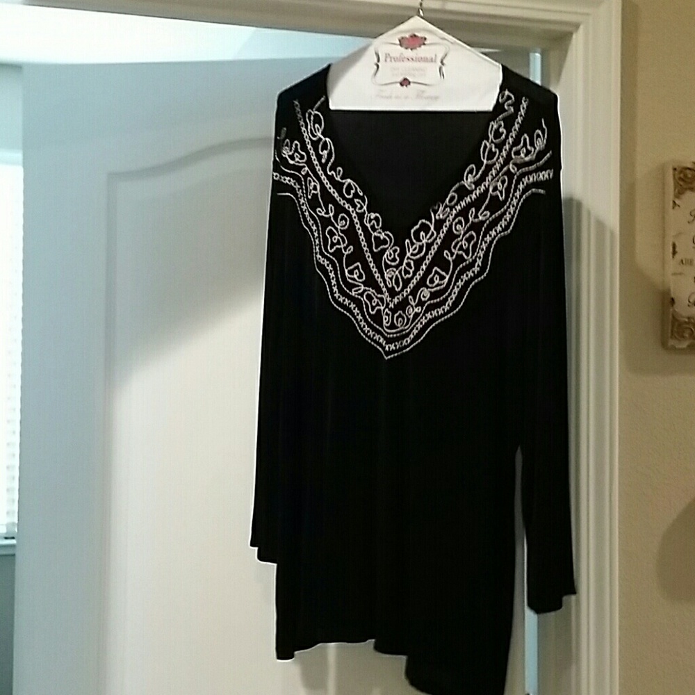 Blouse - Picture 2 of 2