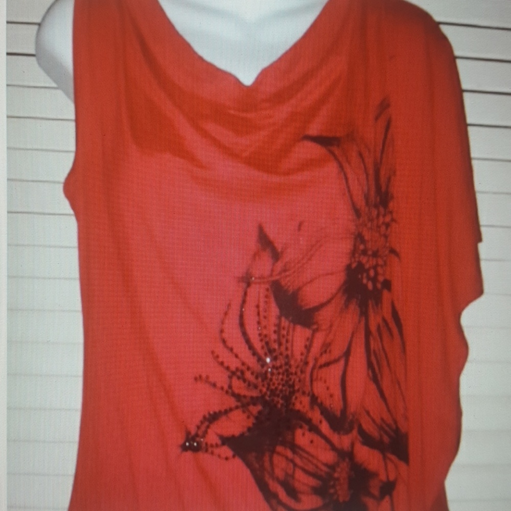COLD SHOULDER TOP