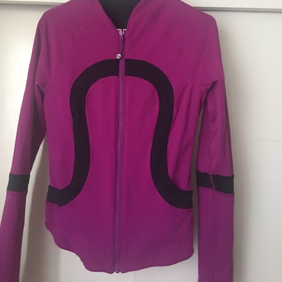 Lululemon 🍋 zip up - Picture 2 of 2