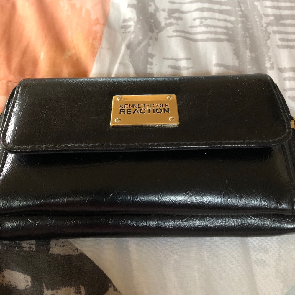 Kenneth Cole Reaction Leather Wallet