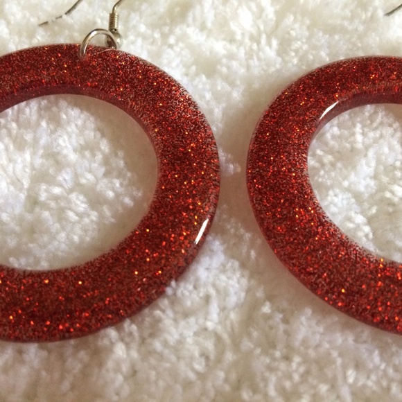 ✨NEW✨ 80s Style Red Glitter Hoop Earrings - Picture 2 of 2