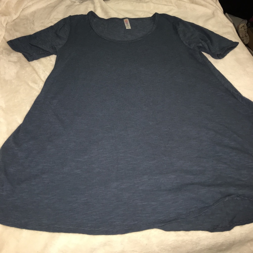 Lularoe Small Perfect Tee