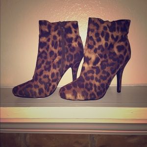Leopard boots