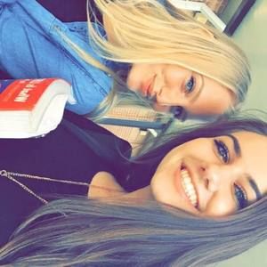 Meet your Posher, Roxanne