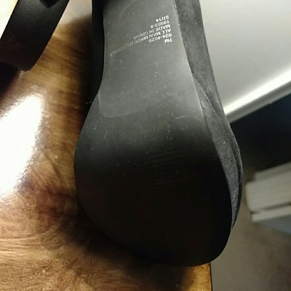 I. Miller Rhinestone Heels 🎄 - Picture 5 of 8