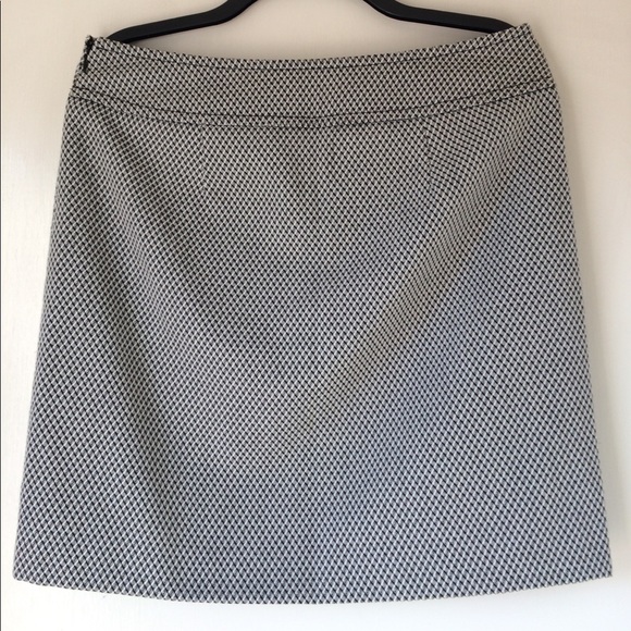 Loft mini skirt - Picture 3 of 4