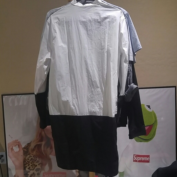 Elongated Button Up white/black - Picture 4 of 4