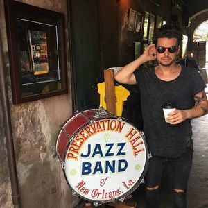 Meet your Posher, Maxwell