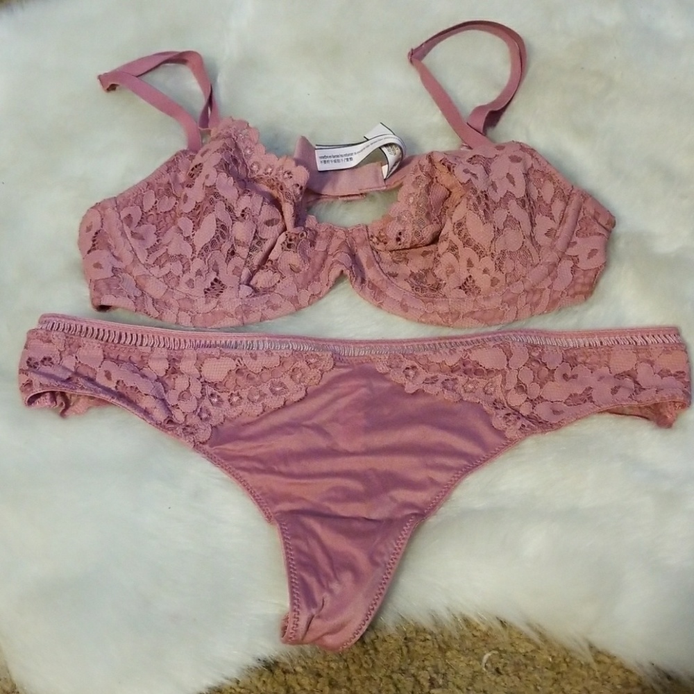 Victoria's Secret set