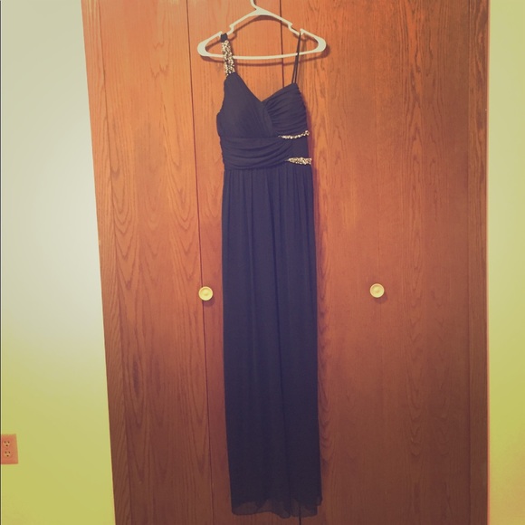 Jeweled one shoulder gown - Picture 2 of 7