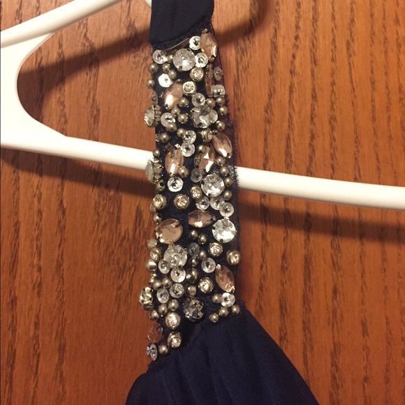 Jeweled one shoulder gown - Picture 4 of 7