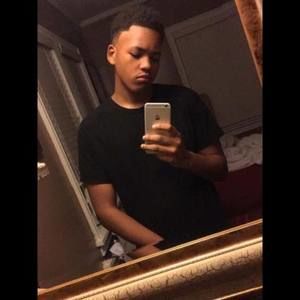 Meet your Posher, Dee