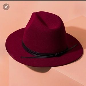 Summer & Rose Bergundy Felt Hat. Brand new!