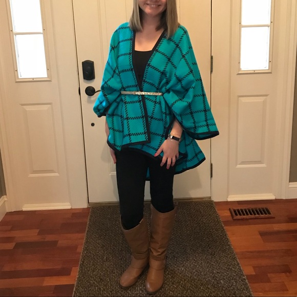 💕HP💕 Turquoise and Navy Check Shawl - Picture 3 of 4