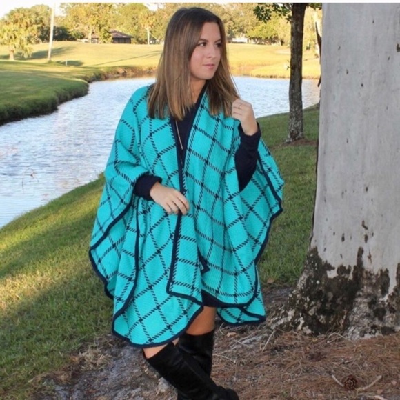 💕HP💕 Turquoise and Navy Check Shawl - Picture 4 of 4