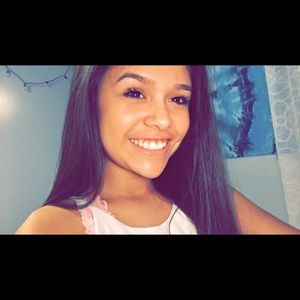 Meet your Posher, Daniela