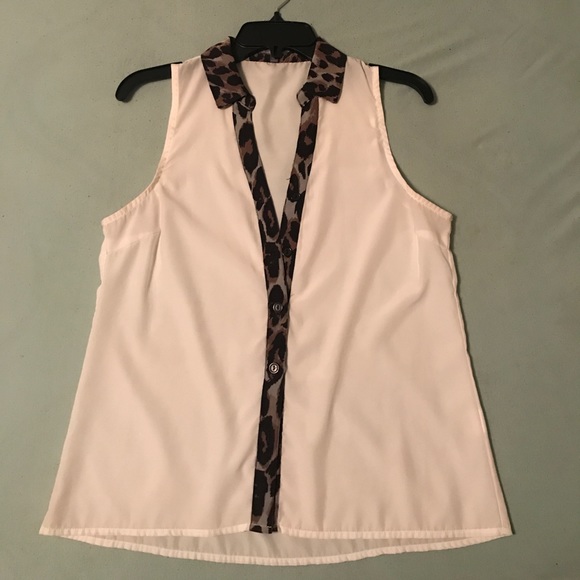 White/Cheetah print tank top - Picture 1 of 4