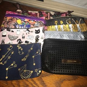 7 mini makeup bags