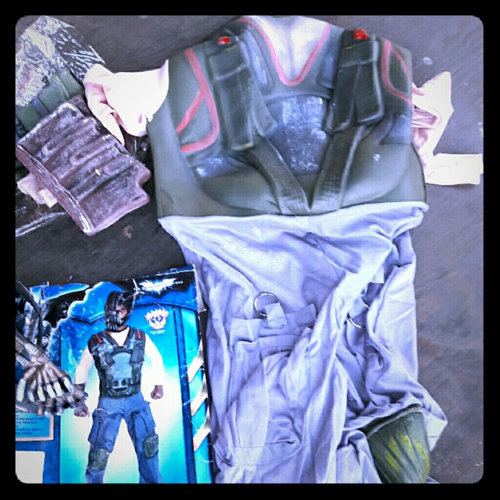 Bane child costume (medium 8-10 yrs)