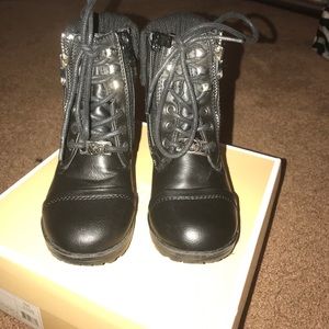 Michael Kors Lil Donna Boots