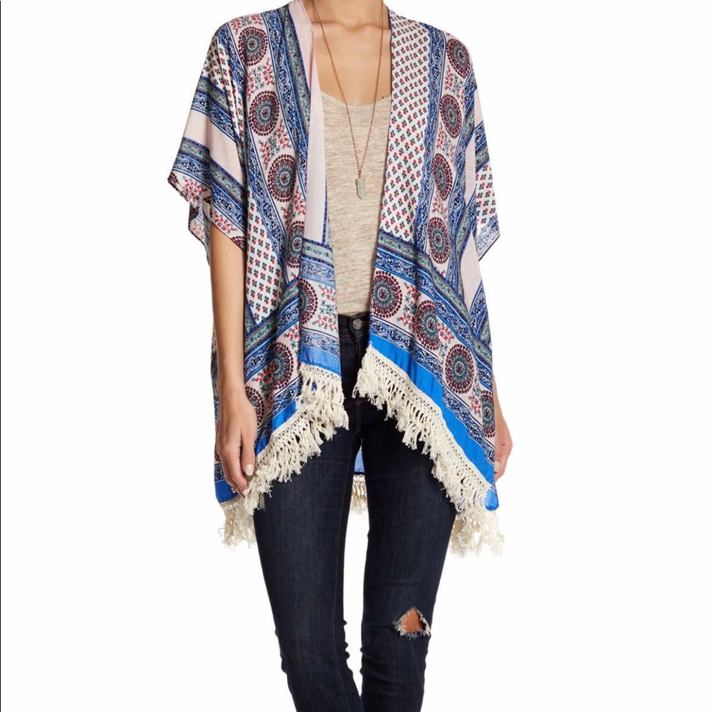 🙌🏼Beautiful printed kimono!! 🙌🏼