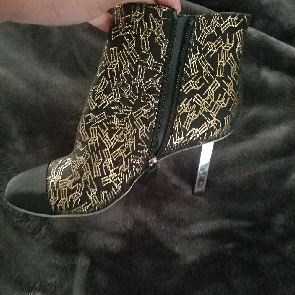 Chanel booties - Picture 3 of 5