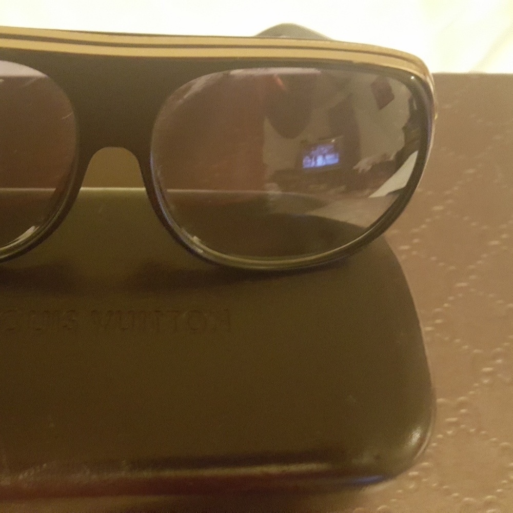 Louis Vuitton sunglasses - Picture 7 of 7