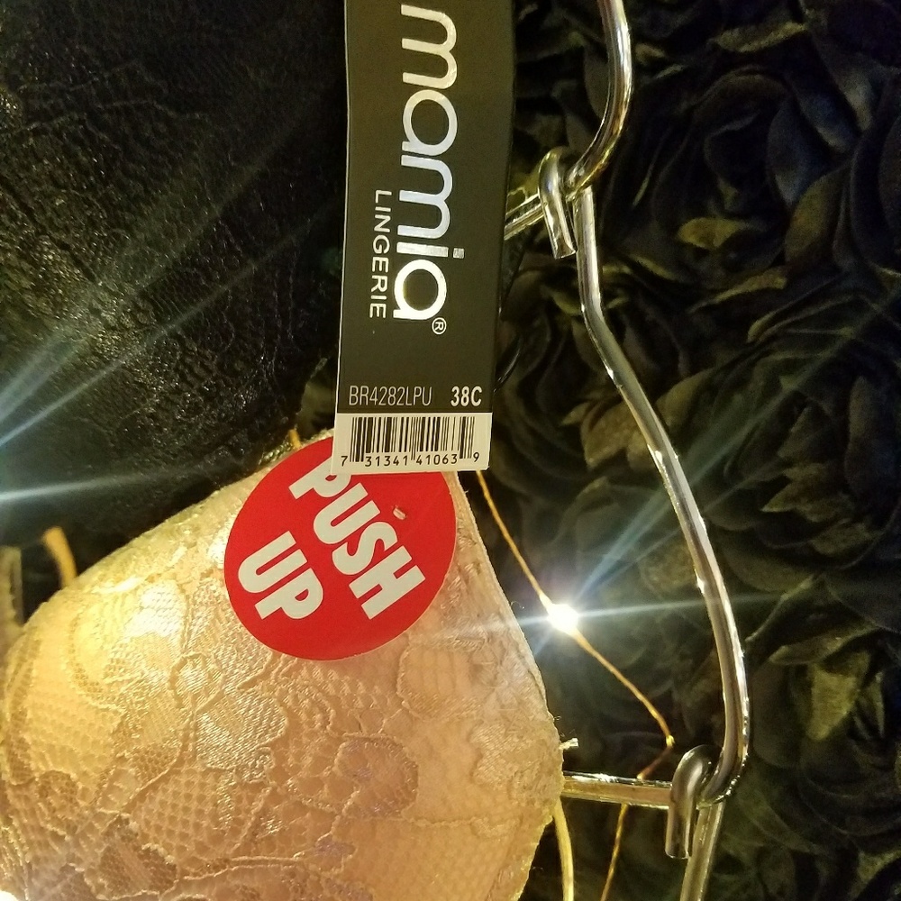 Bras - Picture 2 of 2
