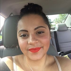 Meet your Posher, Lisette