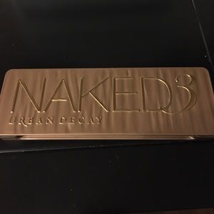 Naked 3 pallet