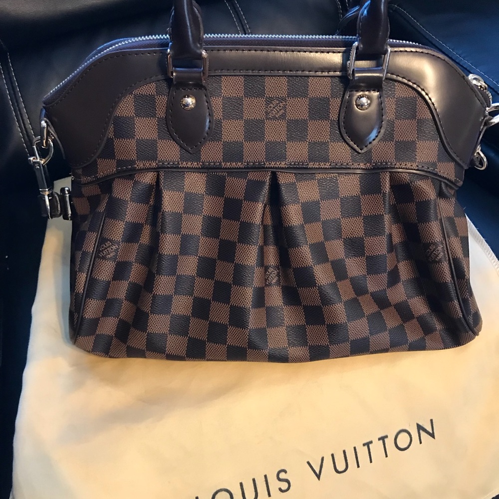 !SOLD!Authentic Louis Vuitton Trevi PM - Picture 2 of 8